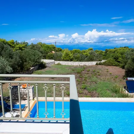 Thalea Tsoukaládhes